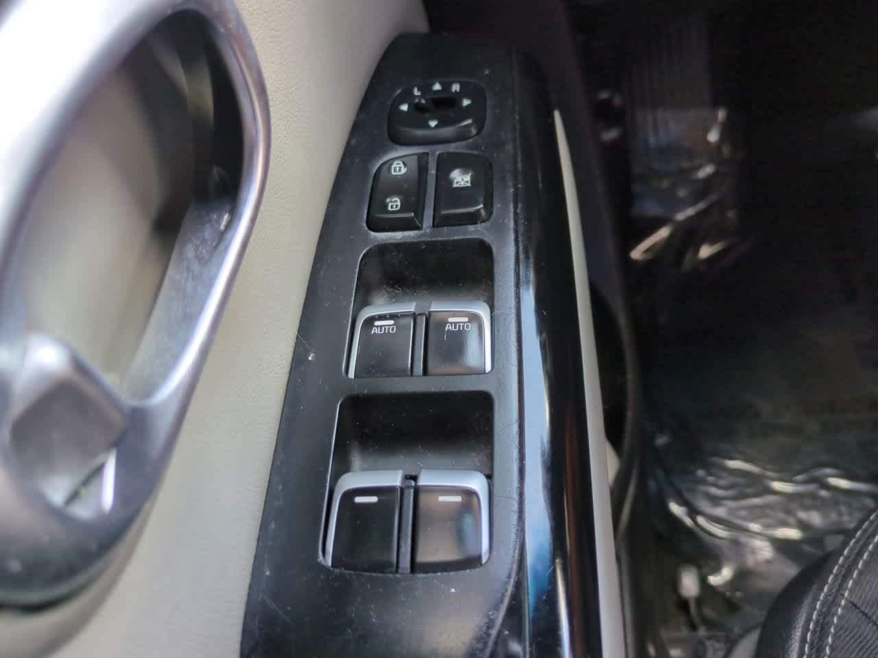 Thumbnail: 2018 Kia Soul - 21