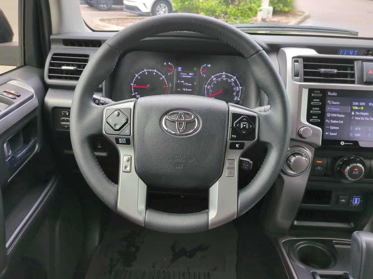 Thumbnail: 2022 Toyota 4Runner - 15