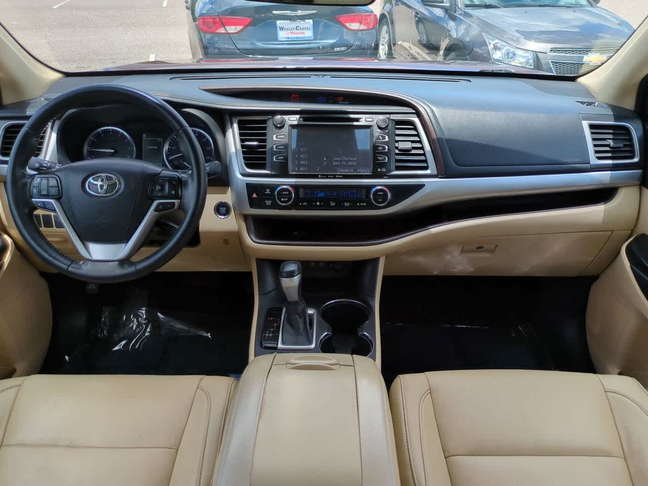 Thumbnail: 2017 Toyota Highlander - 15
