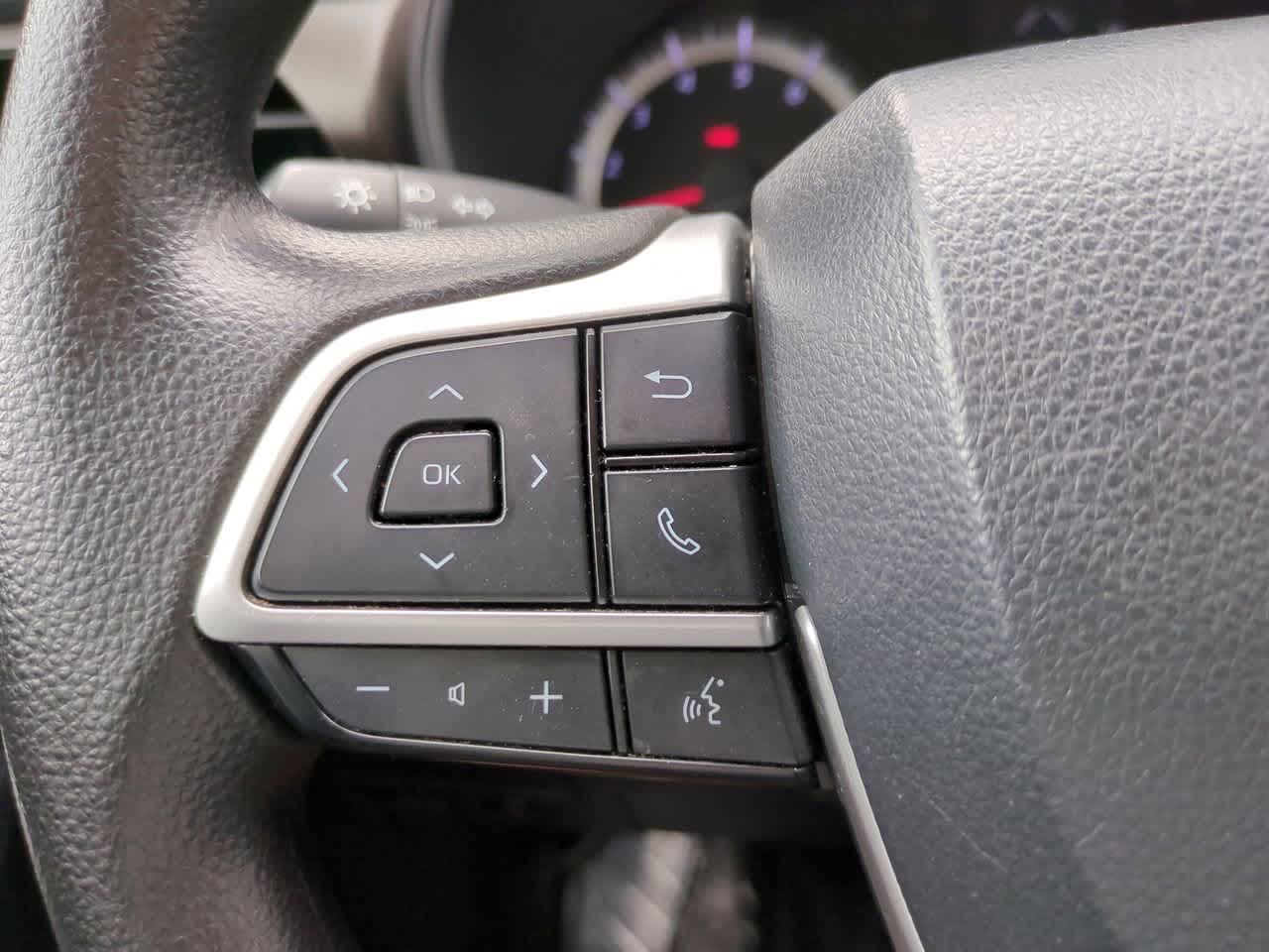 Thumbnail: 2022 Toyota Highlander - 23