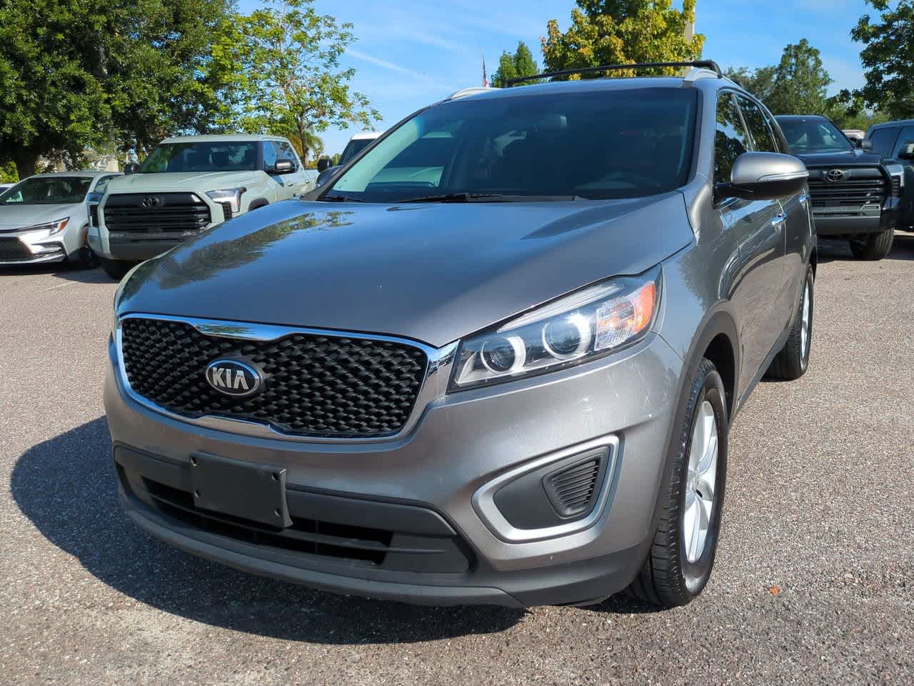 Thumbnail: 2017 Kia Sorento - 2