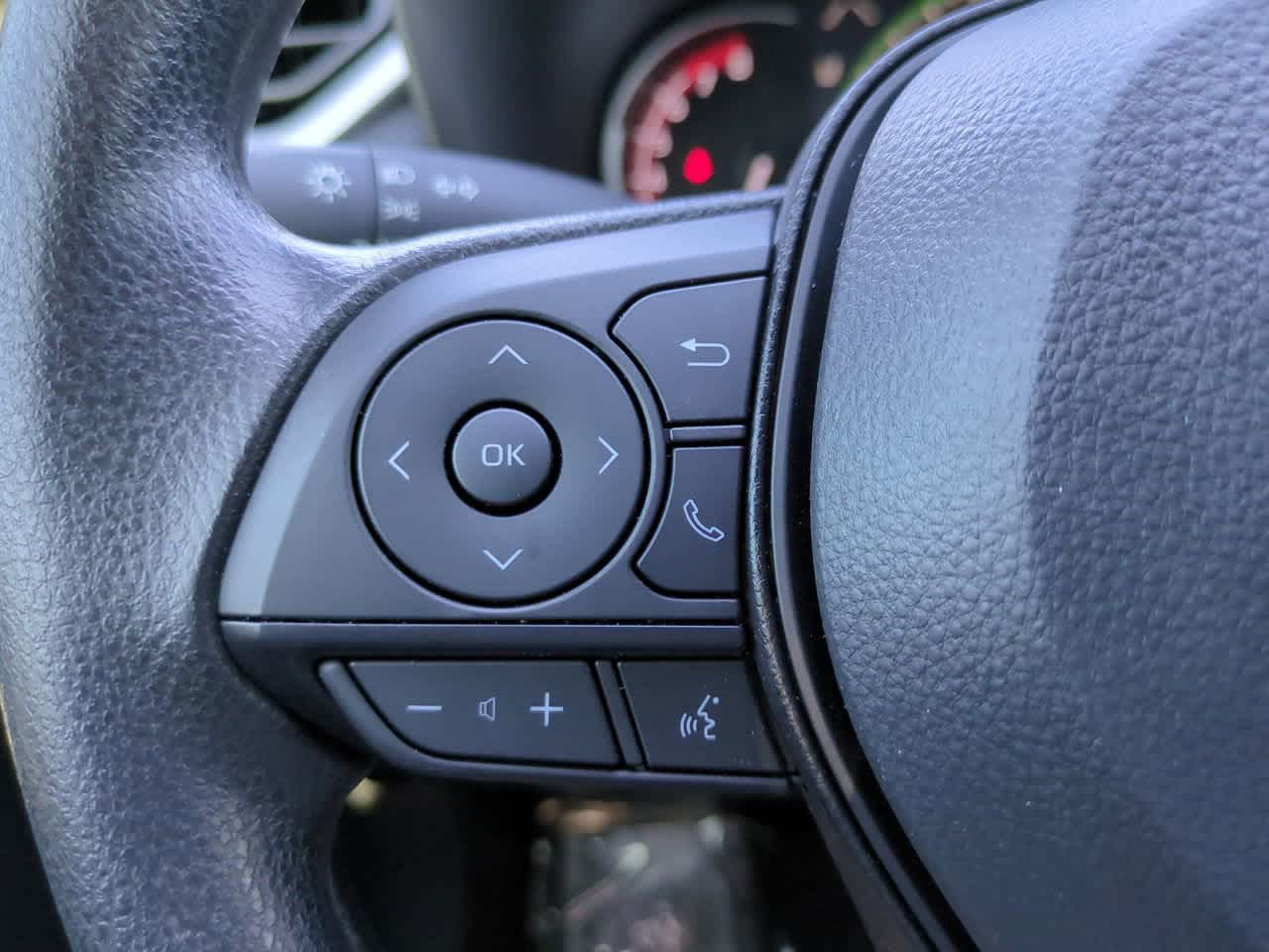 Thumbnail: 2025 Toyota RAV4 - 23