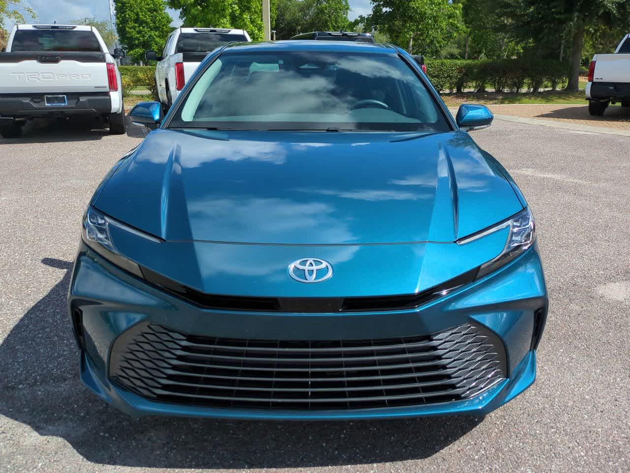 Thumbnail: 2025 Toyota Camry - 9