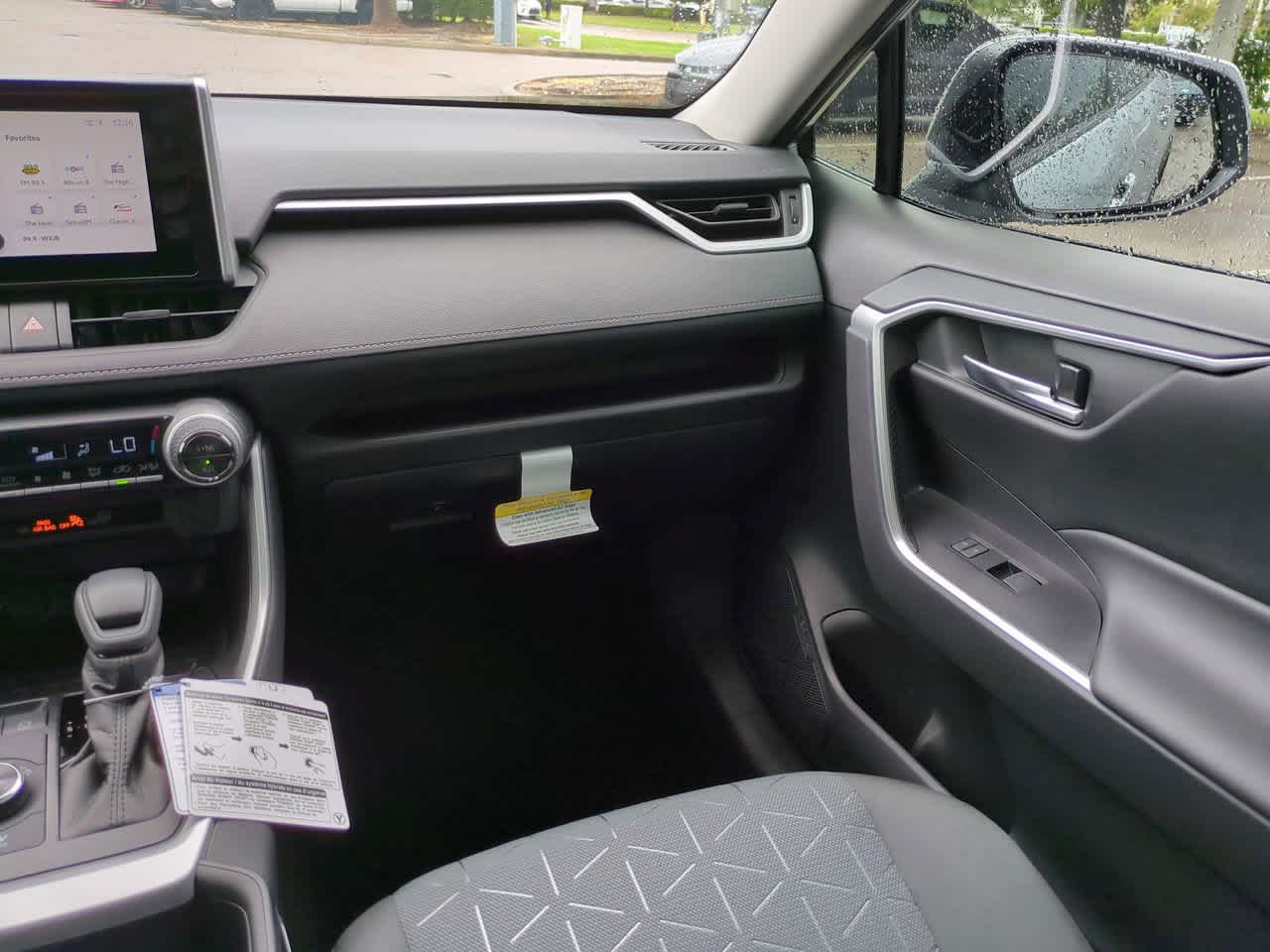 Thumbnail: 2025 Toyota RAV4 - 16