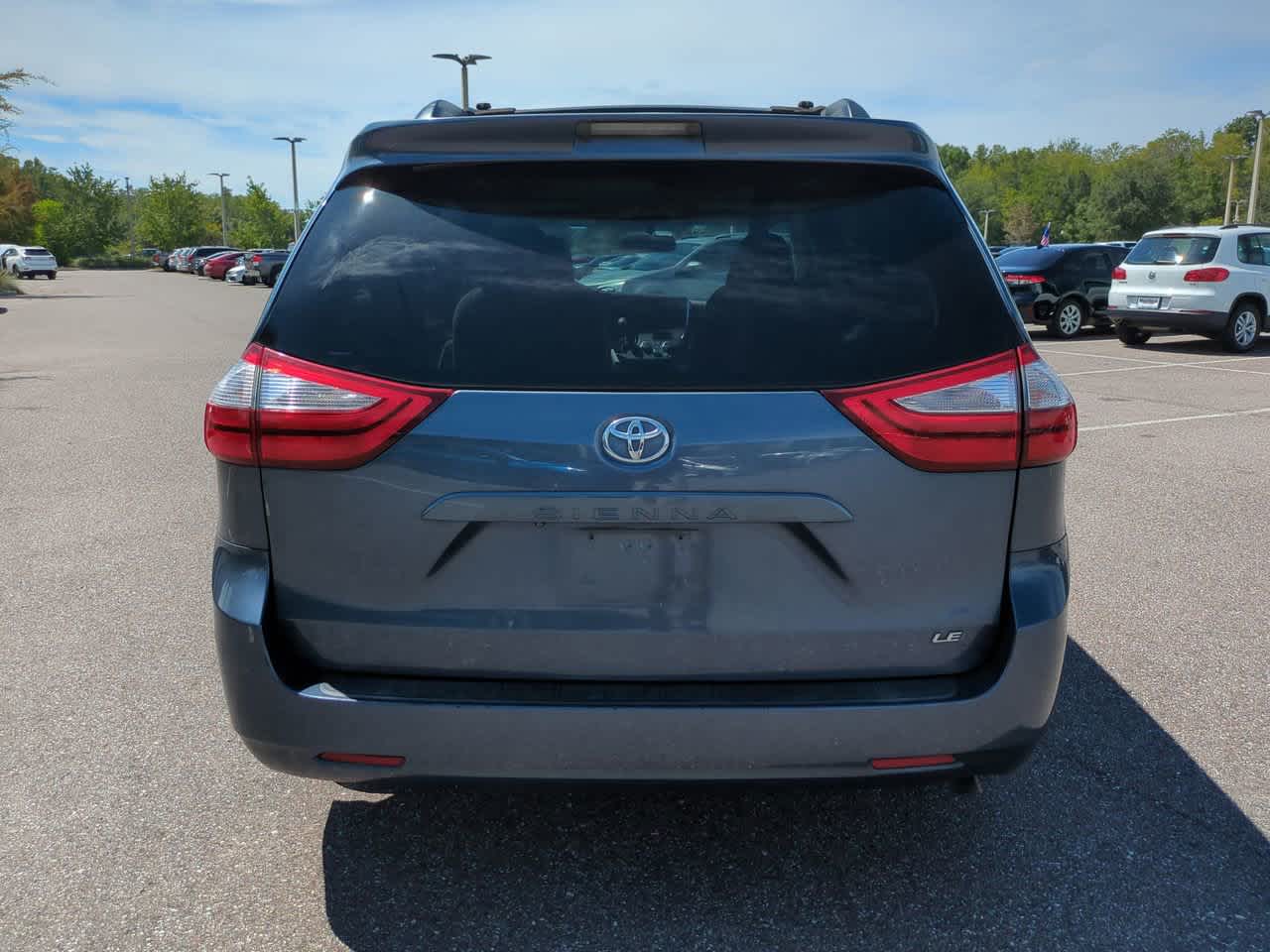 Thumbnail: 2015 Toyota Sienna - 5