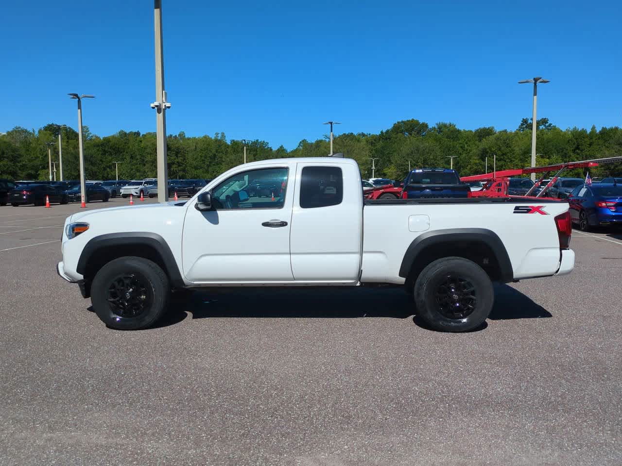 Thumbnail: 2022 Toyota Tacoma - 3