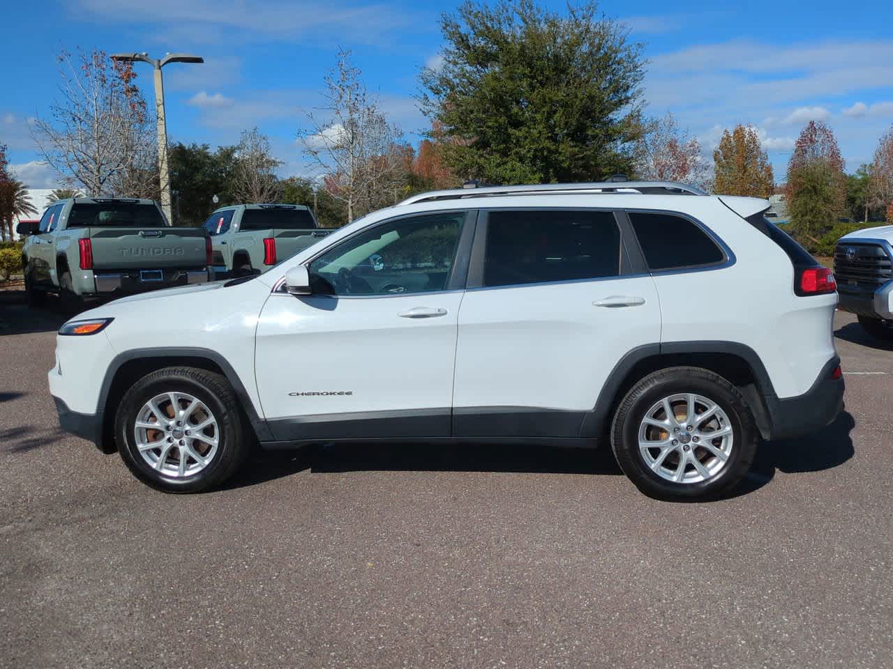 Thumbnail: 2015 Jeep Cherokee - 3