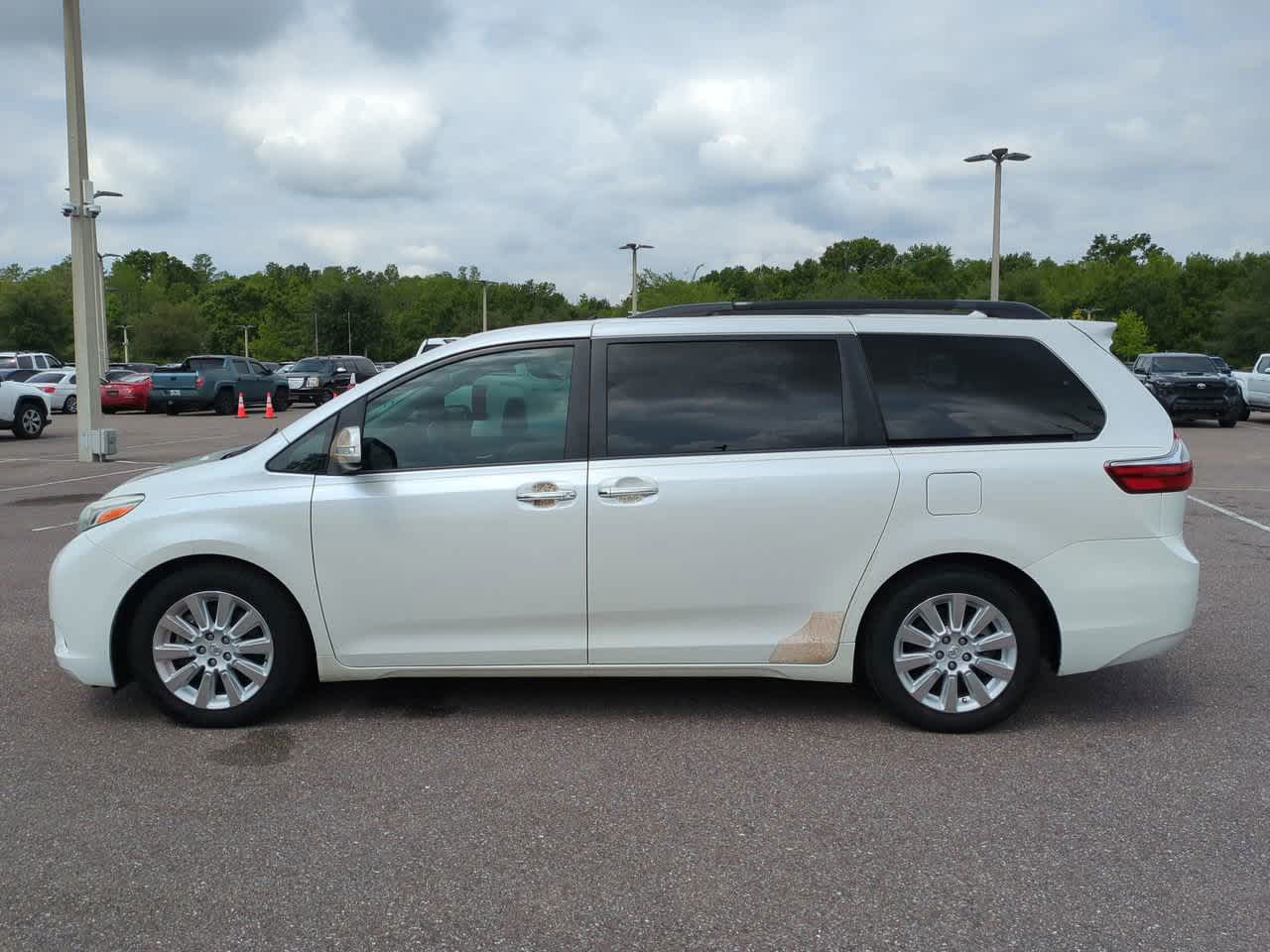 2015 Toyota Sienna Limited 3
