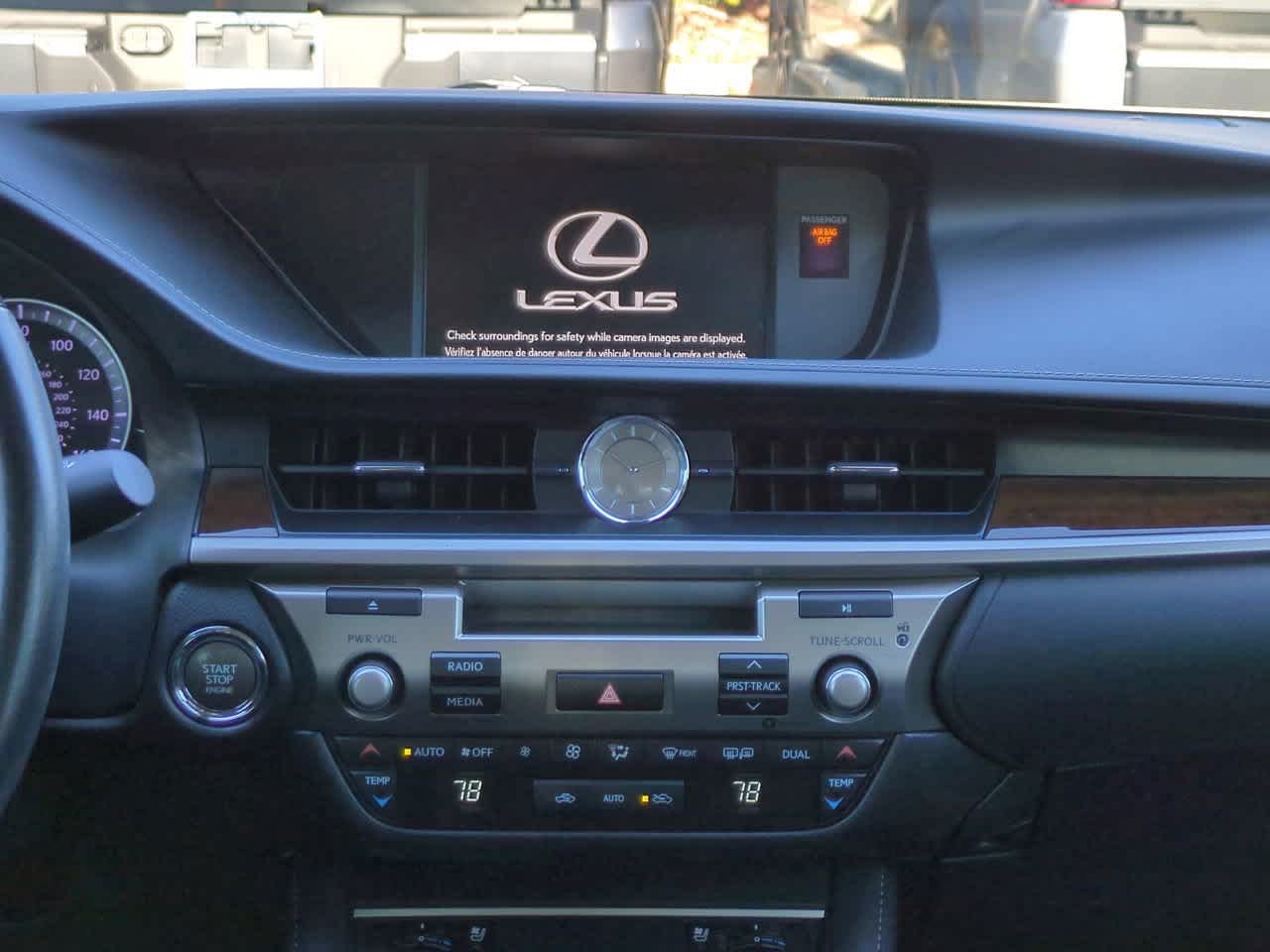 Thumbnail: 2018 Lexus ES - 17