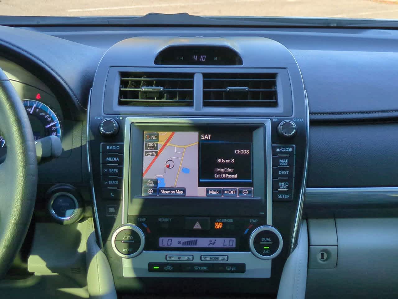 Thumbnail: 2012 Toyota Camry - 16