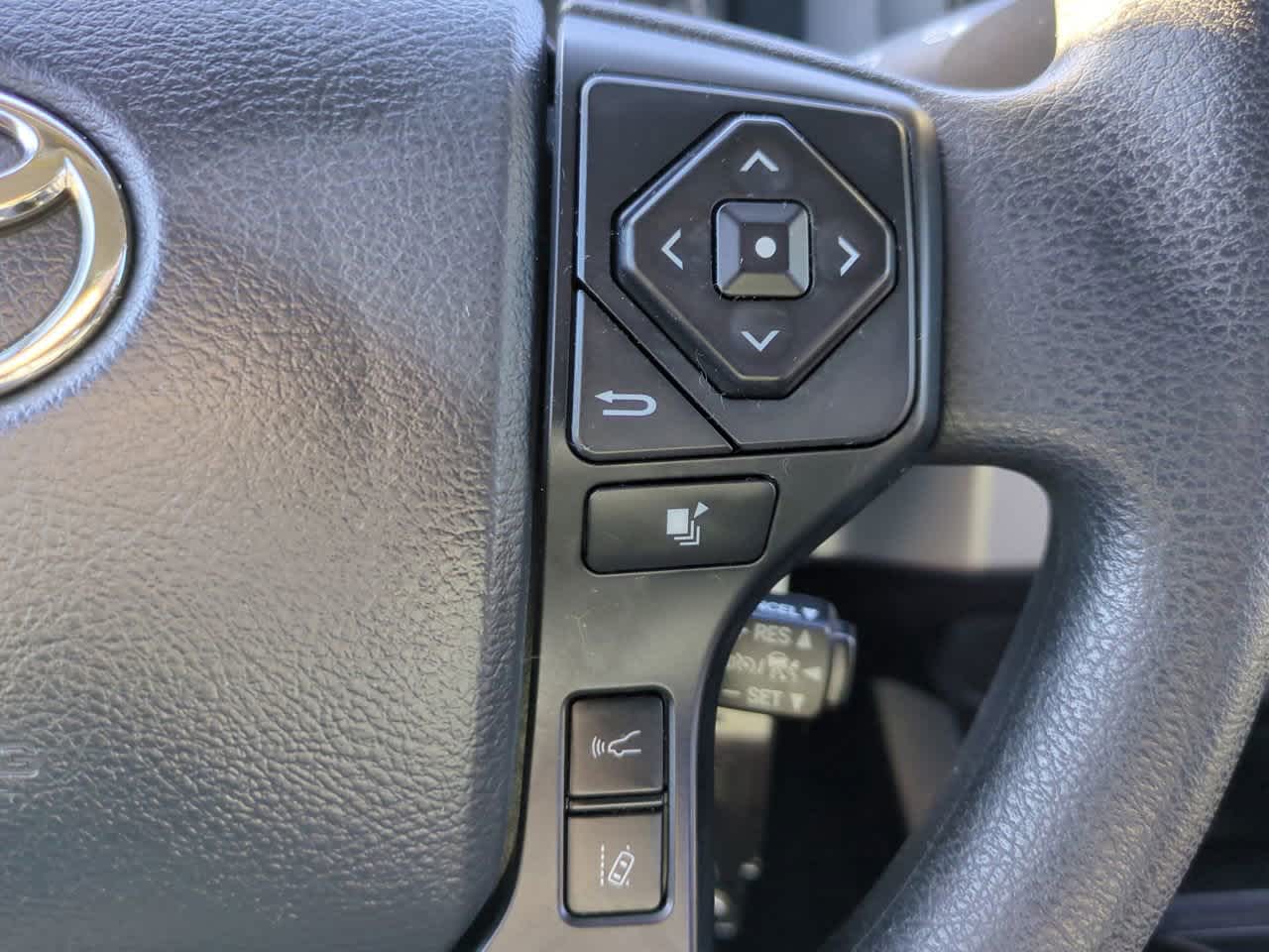 Thumbnail: 2020 Toyota Tacoma - 22