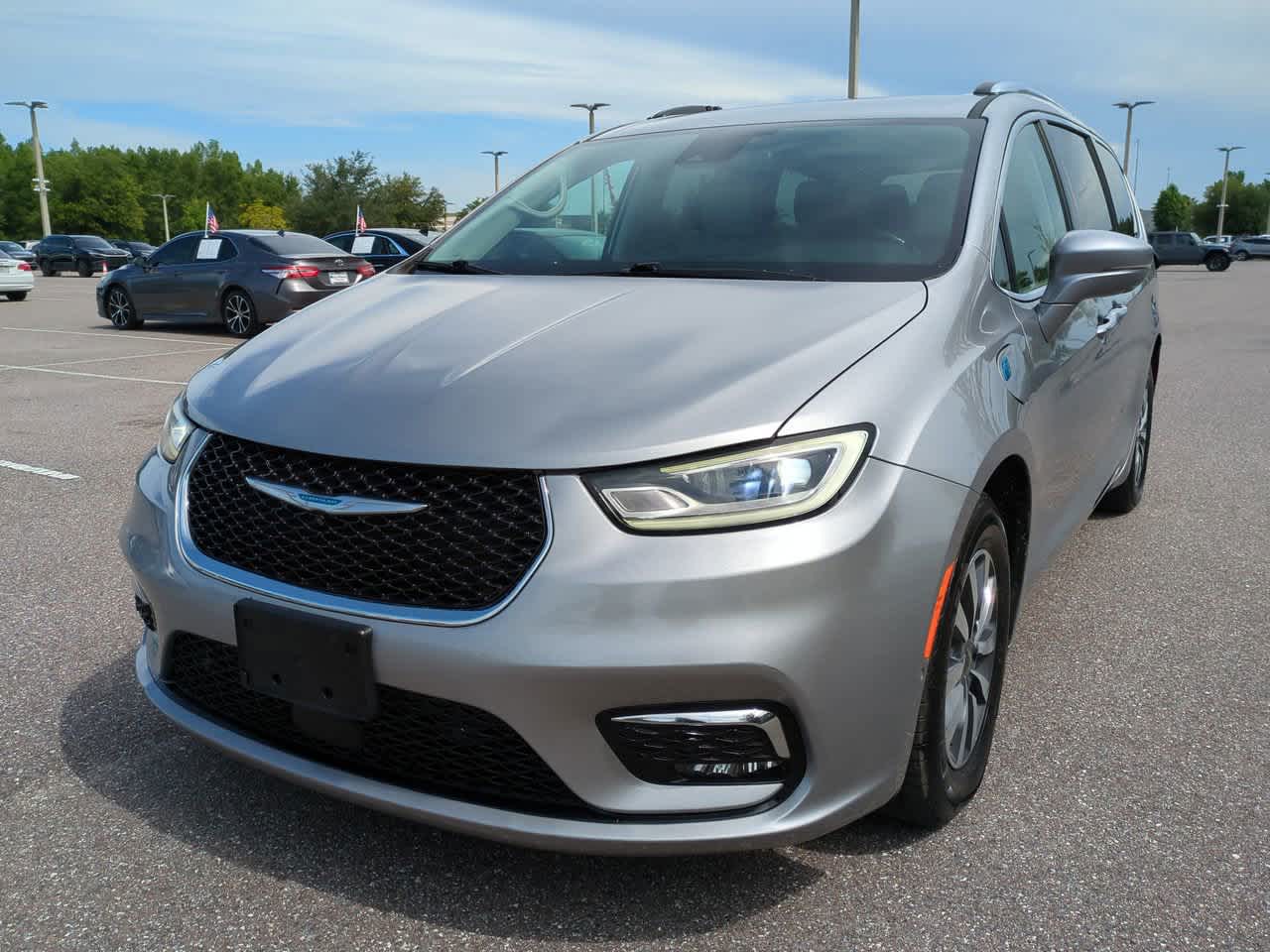 Thumbnail: 2021 Chrysler Pacifica - 2