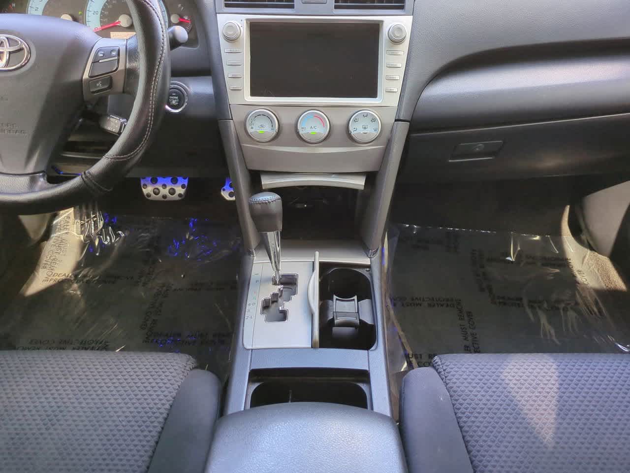 Thumbnail: 2010 Toyota Camry - 18