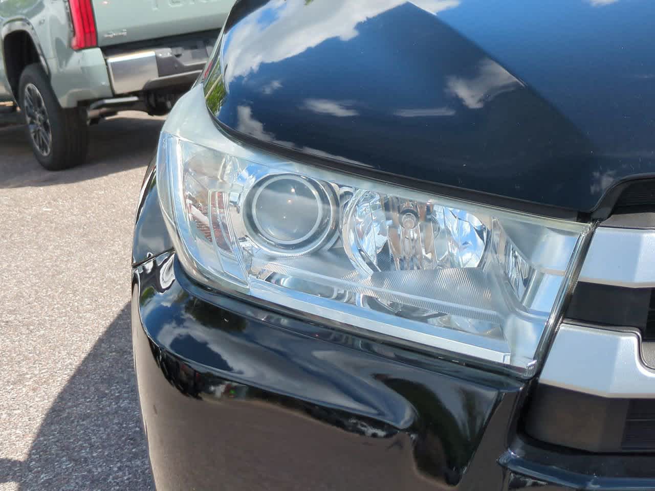 Thumbnail: 2019 Toyota Highlander - 10