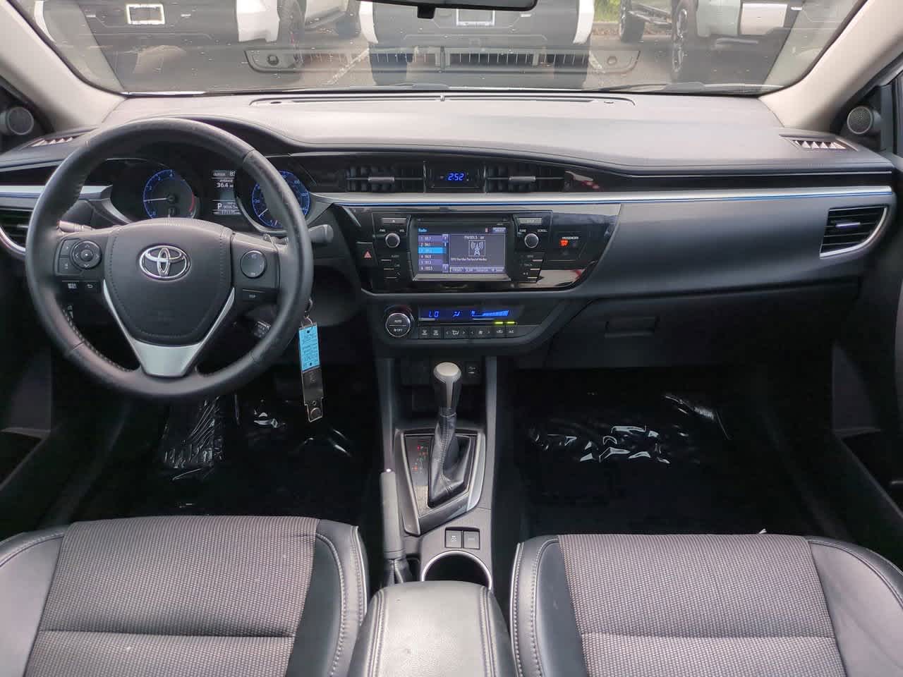 Thumbnail: 2015 Toyota Corolla - 14