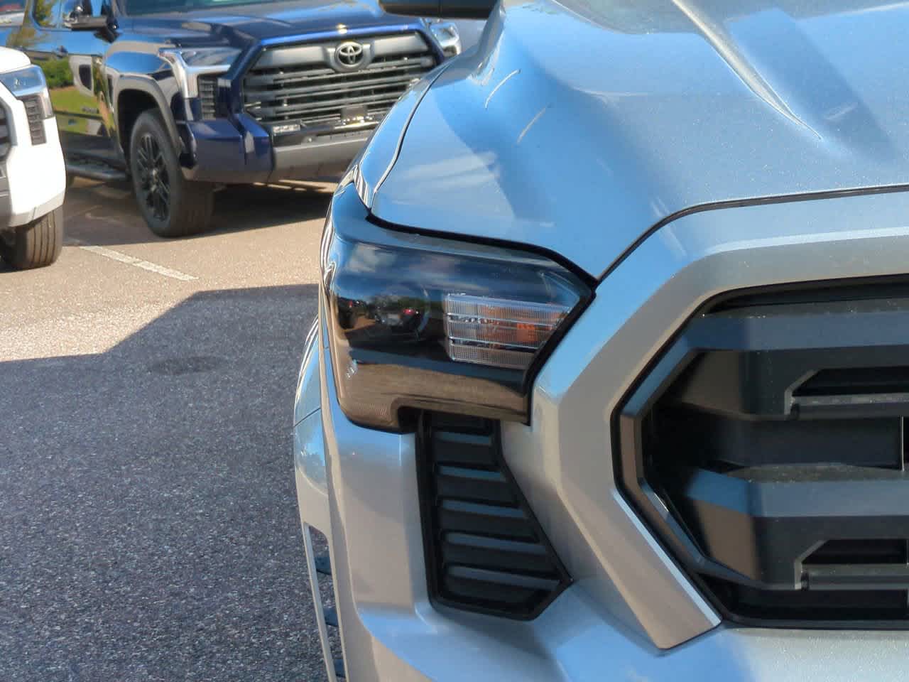 Thumbnail: 2025 Toyota Tacoma - 10