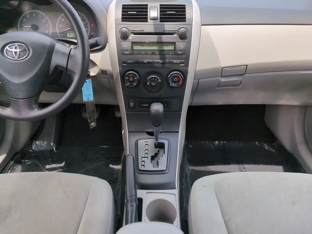 Thumbnail: 2013 Toyota Corolla - 18
