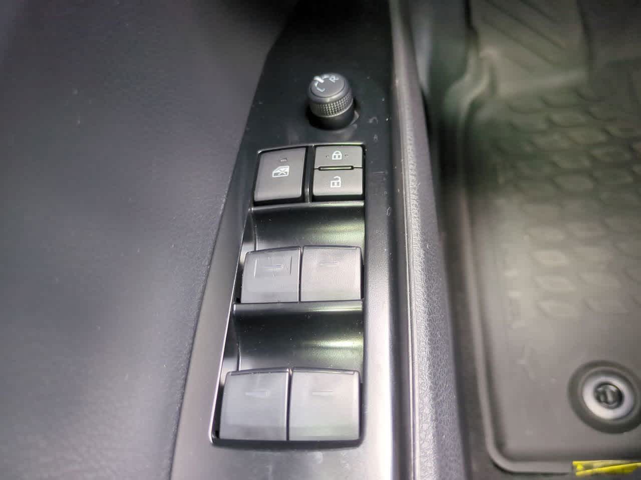 Thumbnail: 2025 Toyota Camry - 21