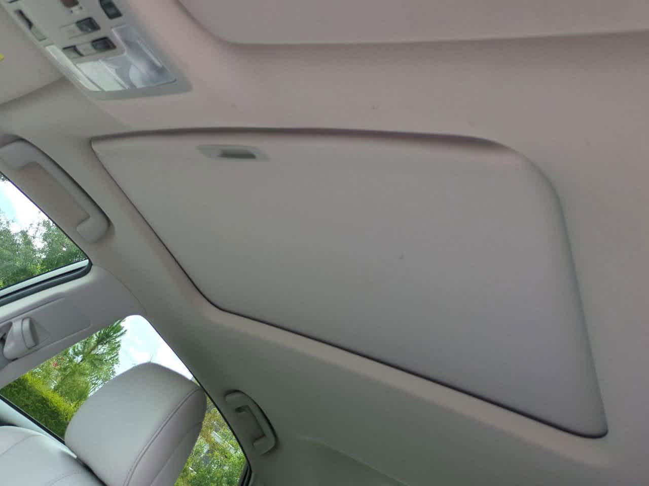 Thumbnail: 2015 Toyota Avalon - 19