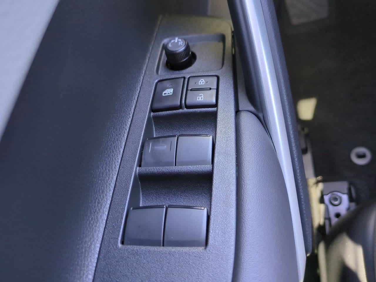 Thumbnail: 2026 Toyota Corolla Cross - 21