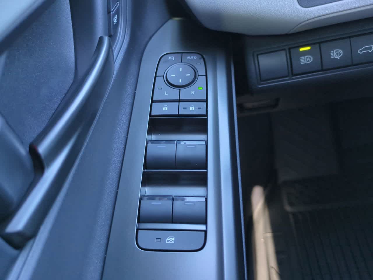 Thumbnail: 2026 Toyota bZ - 23