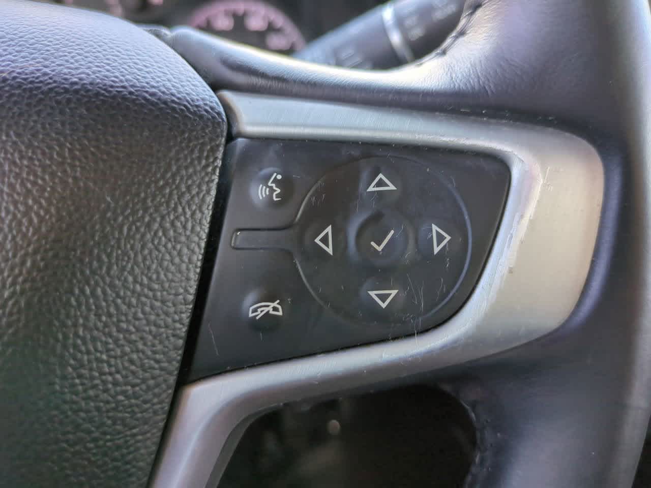 Thumbnail: 2017 GMC Acadia - 25