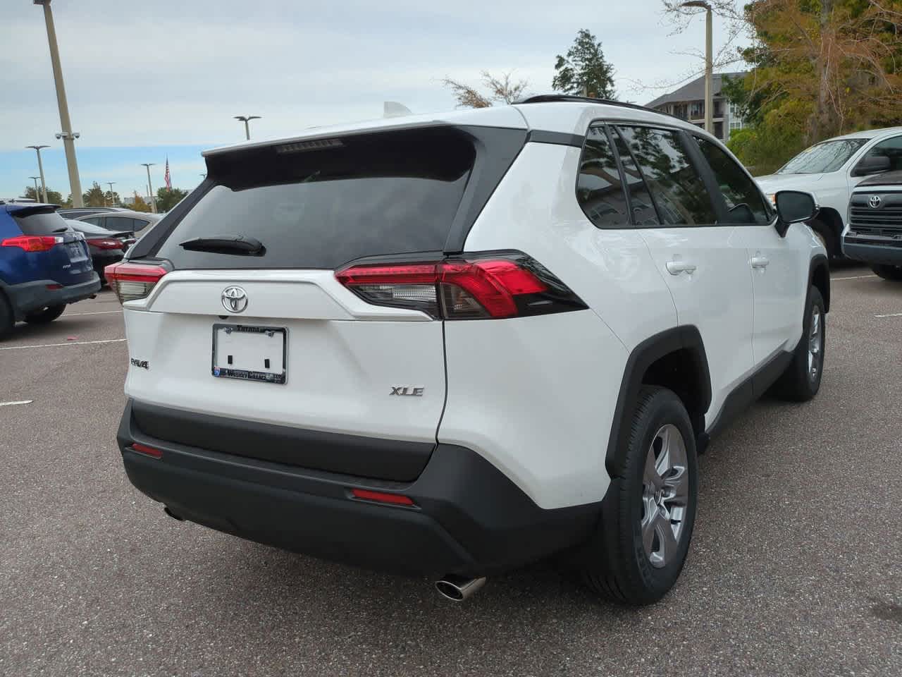 Thumbnail: 2025 Toyota RAV4 - 6