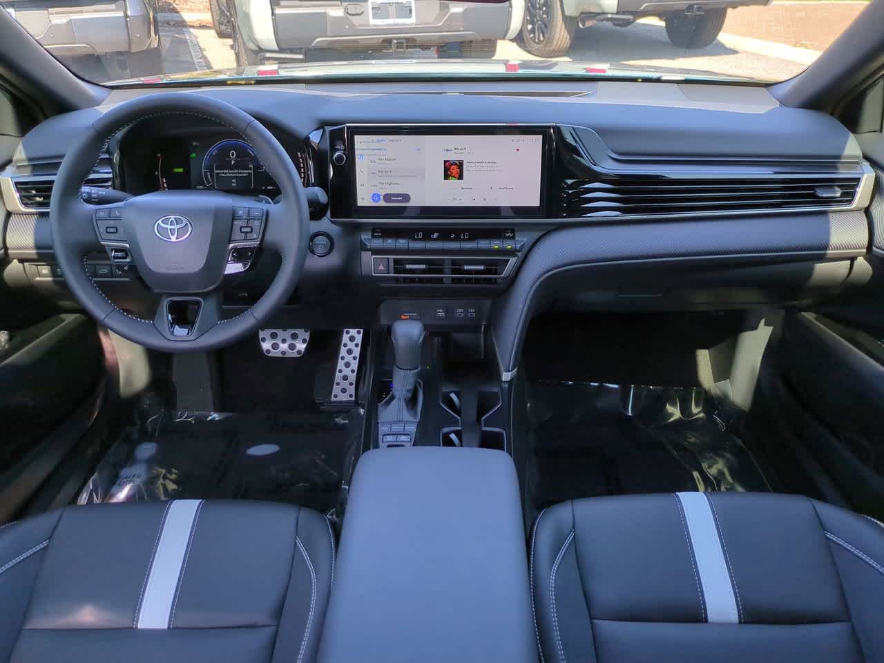 Thumbnail: 2025 Toyota Camry - 14