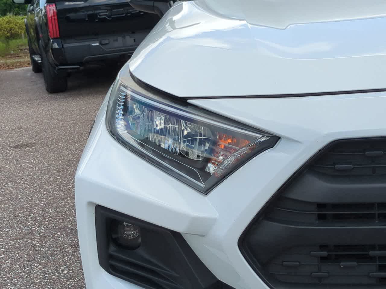 Thumbnail: 2020 Toyota RAV4 - 10