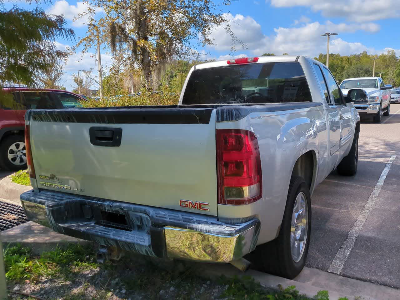 Thumbnail: 2010 GMC Sierra 1500 - 3