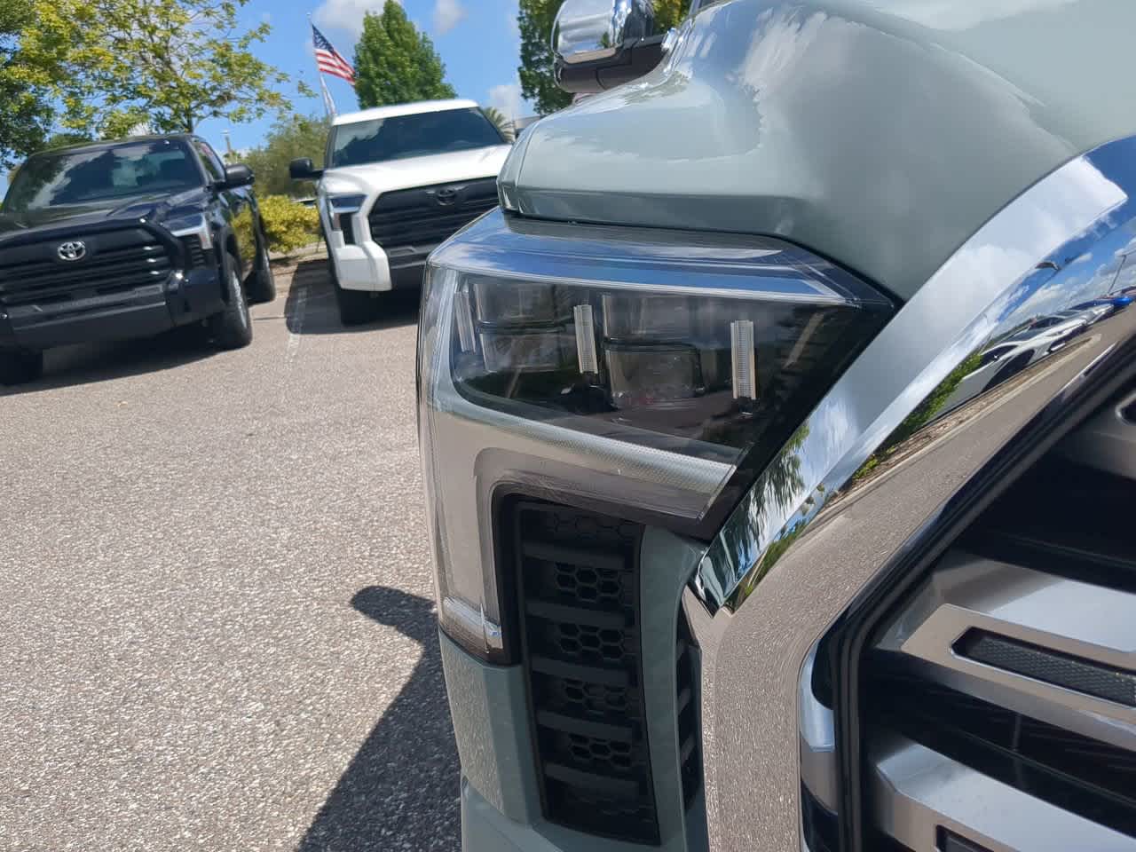 Thumbnail: 2025 Toyota Tundra - 10