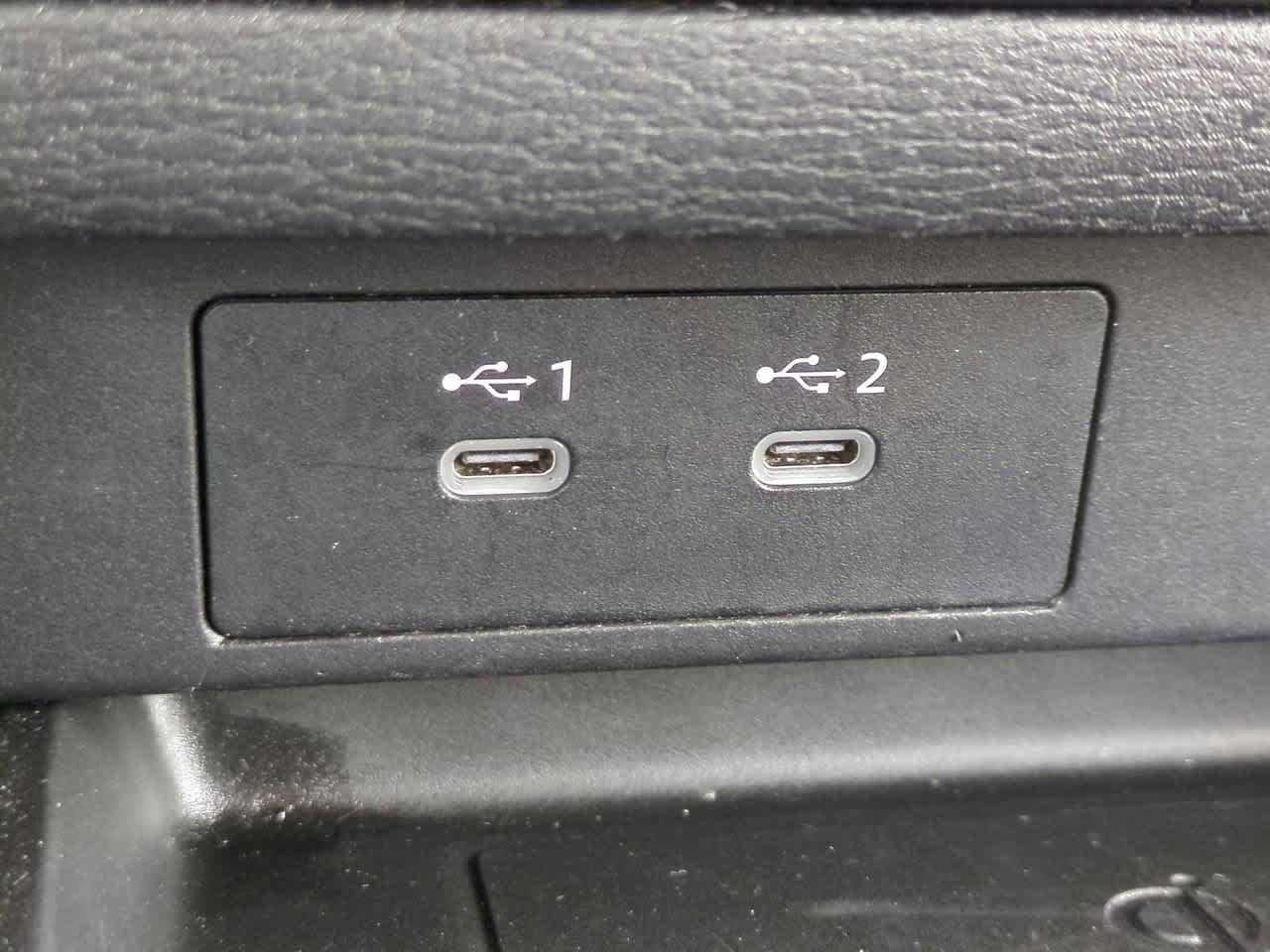 Thumbnail: 2025 Mitsubishi Outlander - 22