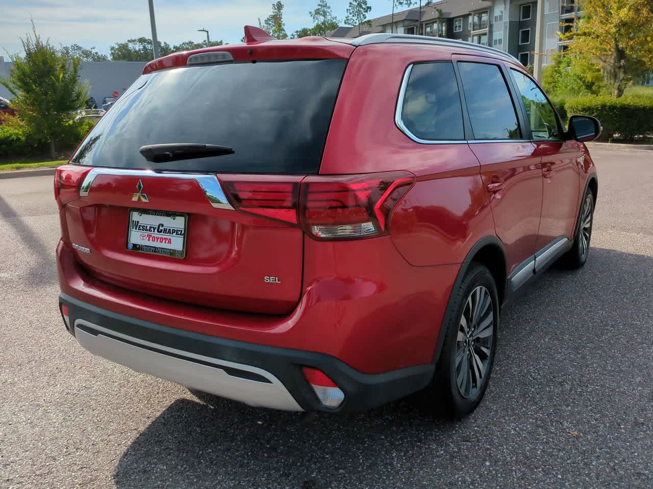 Thumbnail: 2020 Mitsubishi Outlander - 6