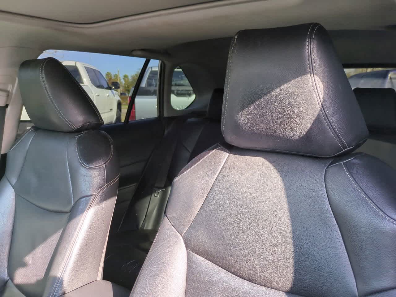 Thumbnail: 2019 Toyota RAV4 - 8