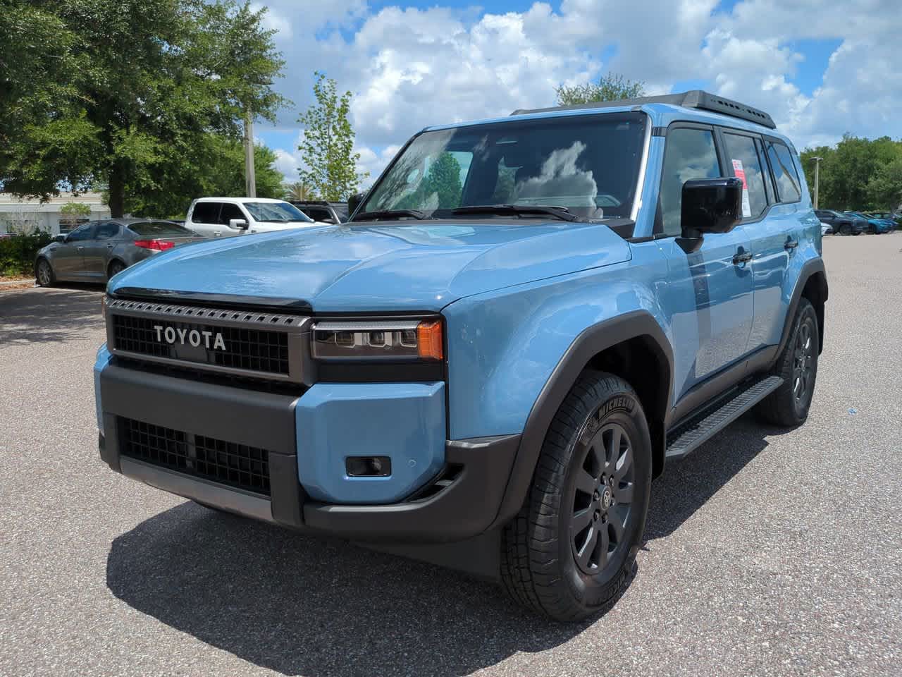 KingGnu CEN+RAL TOUR 2026 ポーチ　ライトブルー New 2026 Toyota Land Cruiser SUV Base Heritage Blue For Sale