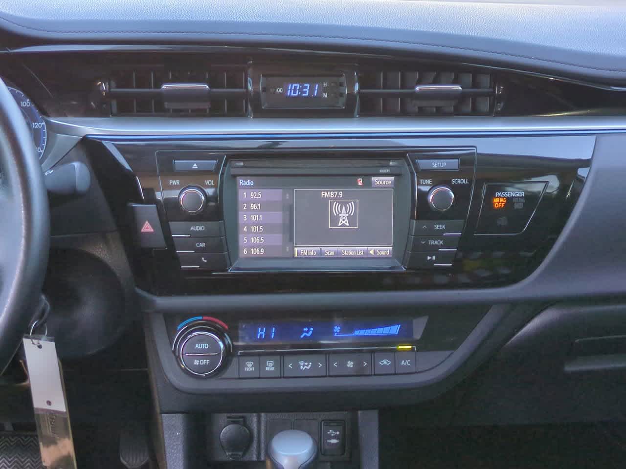 Thumbnail: 2016 Toyota Corolla - 16