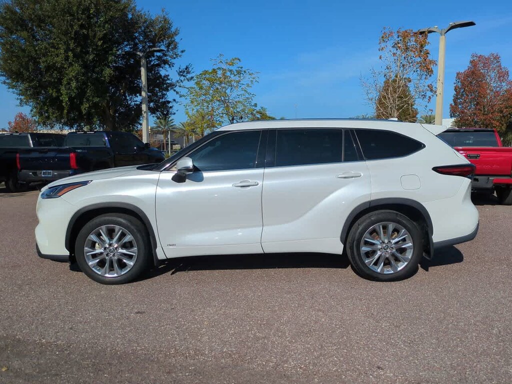 Certified 2022 Toyota Highlander Hybrid Limited SUV
