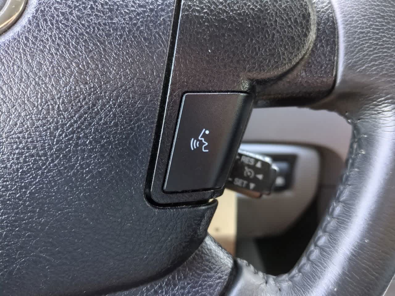 Thumbnail: 2010 Toyota Tundra - 24