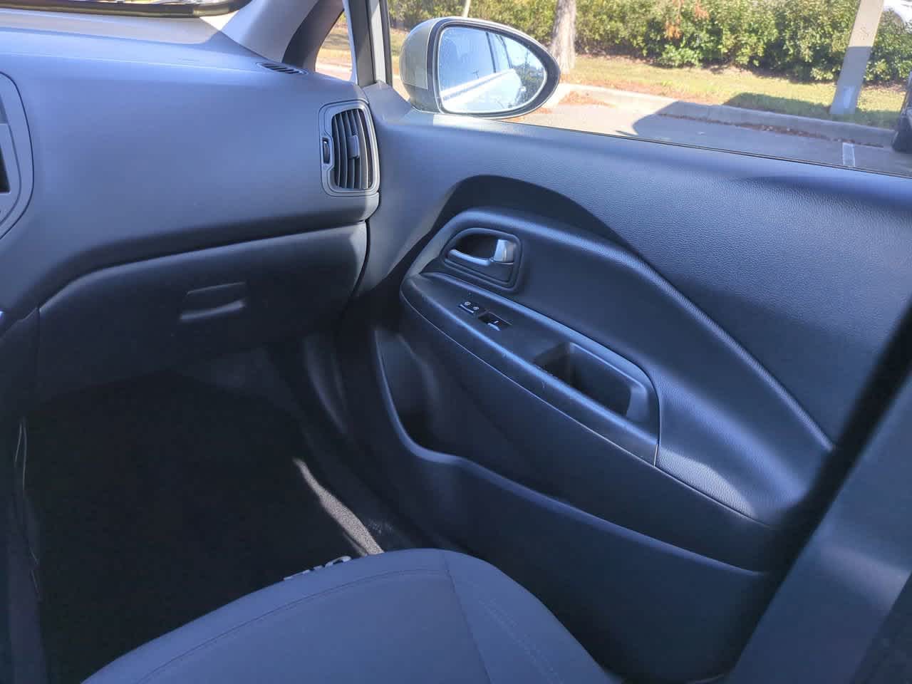 Thumbnail: 2013 Kia Rio - 15