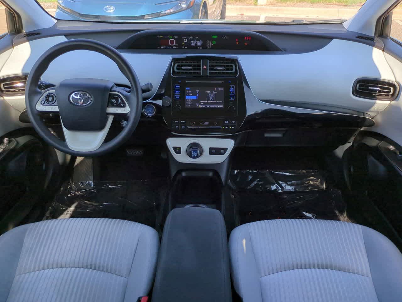 Thumbnail: 2017 Toyota Prius - 14