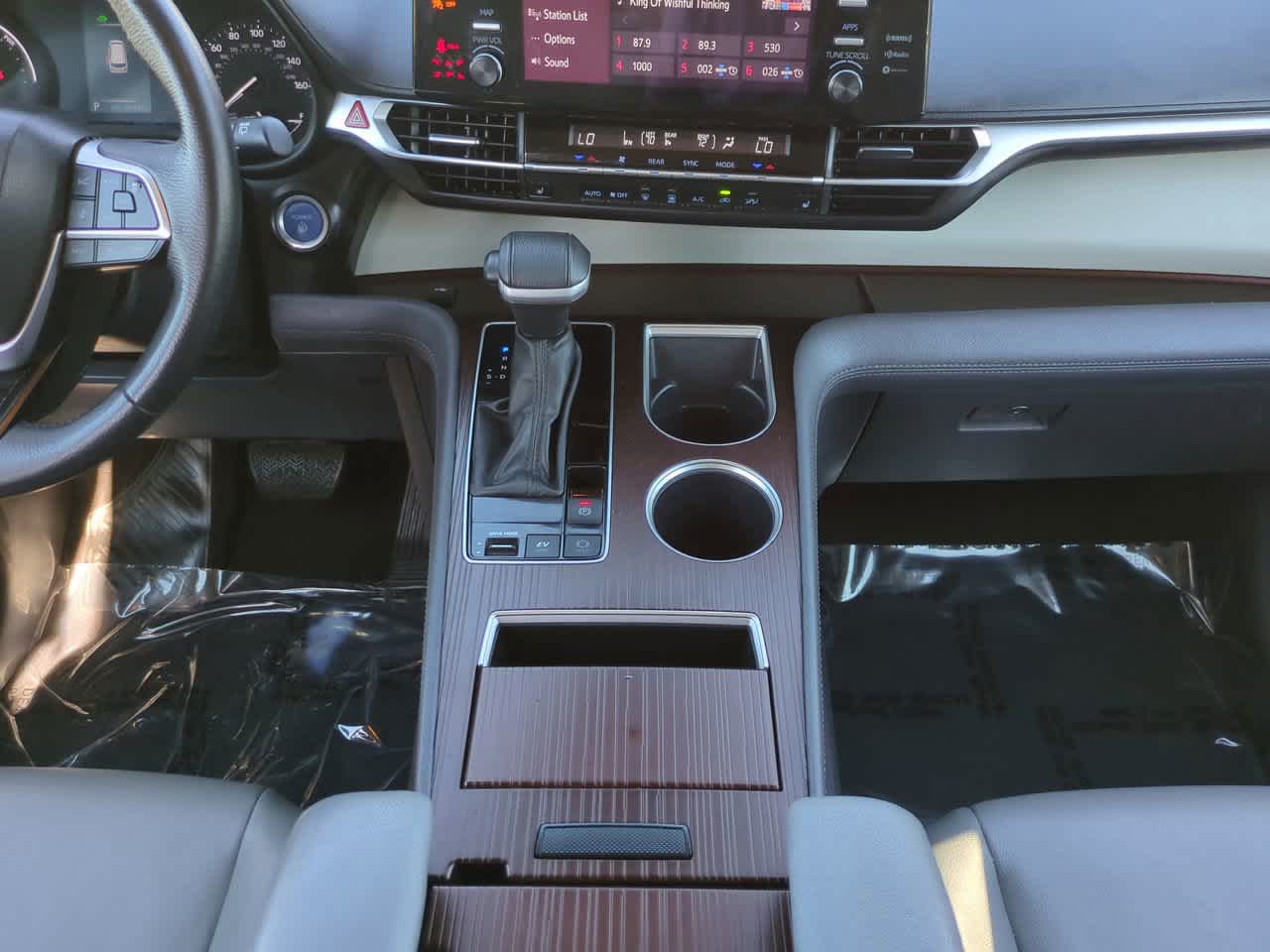 Thumbnail: 2024 Toyota Sienna - 19