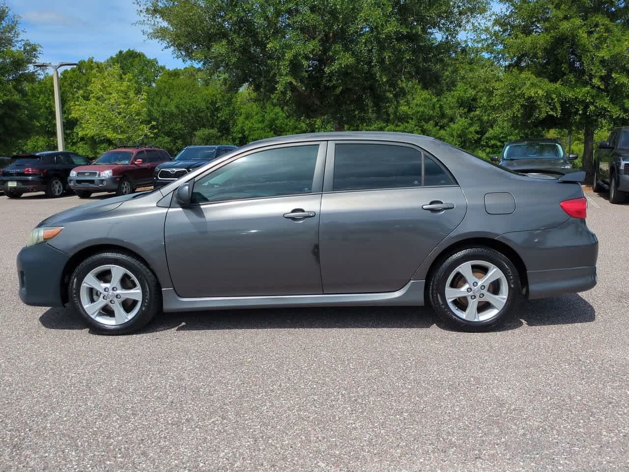 Thumbnail: 2013 Toyota Corolla - 3