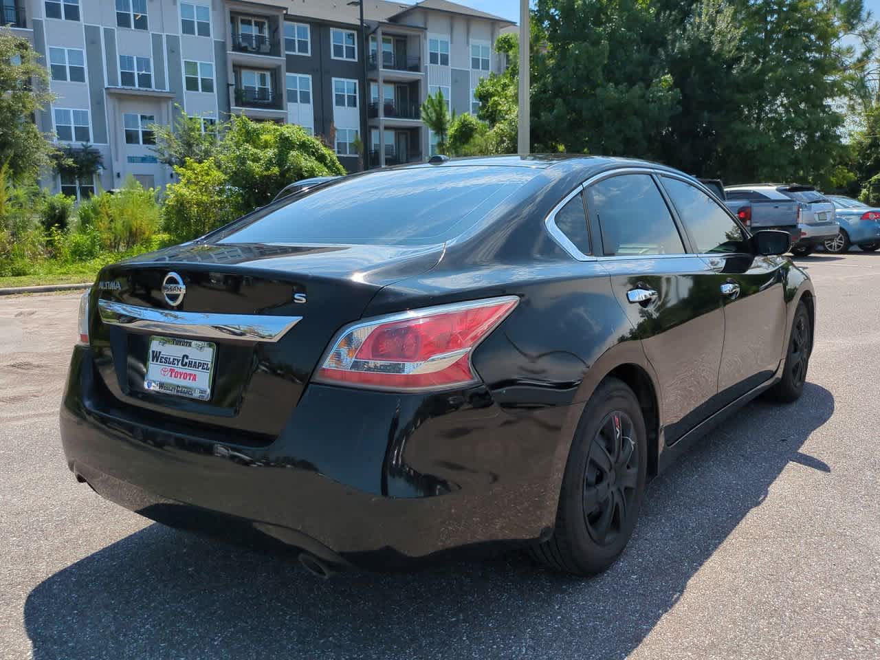 Thumbnail: 2015 Nissan Altima - 6