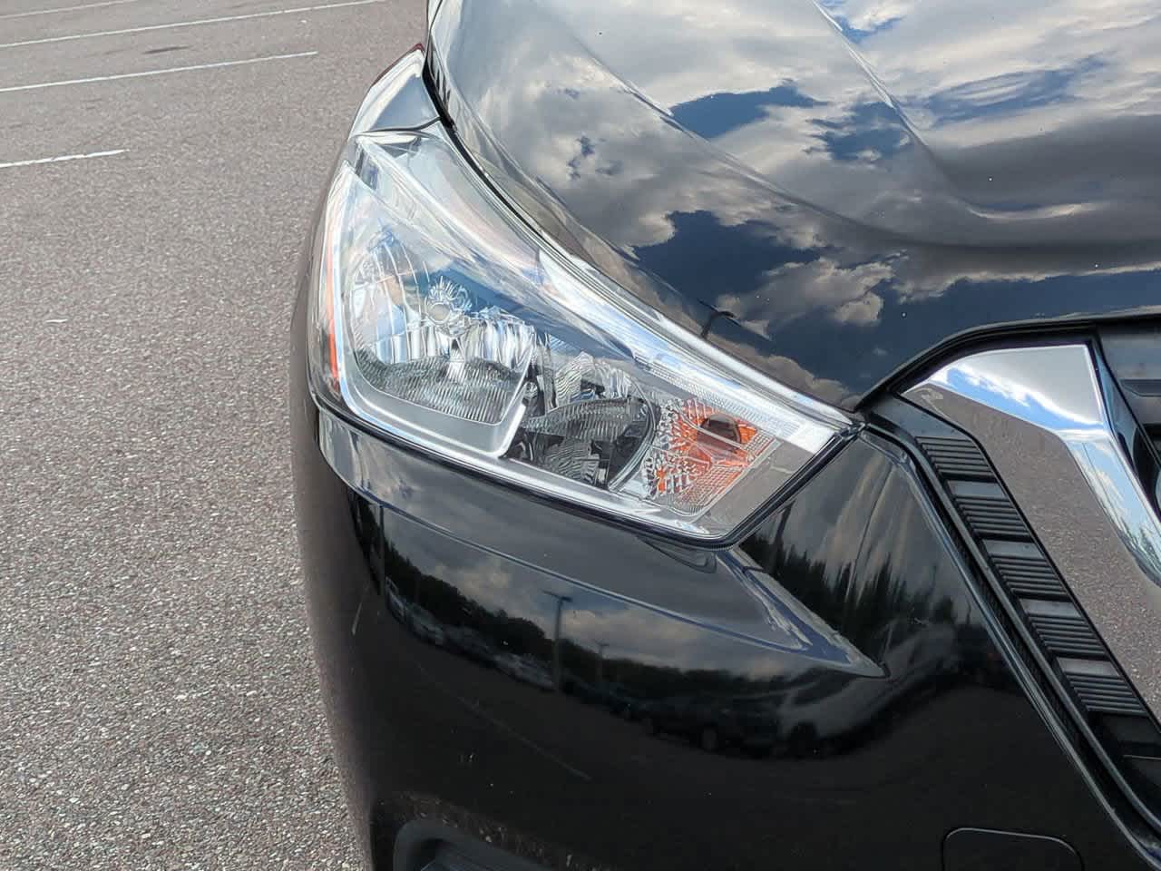 2020 Nissan Kicks S 10