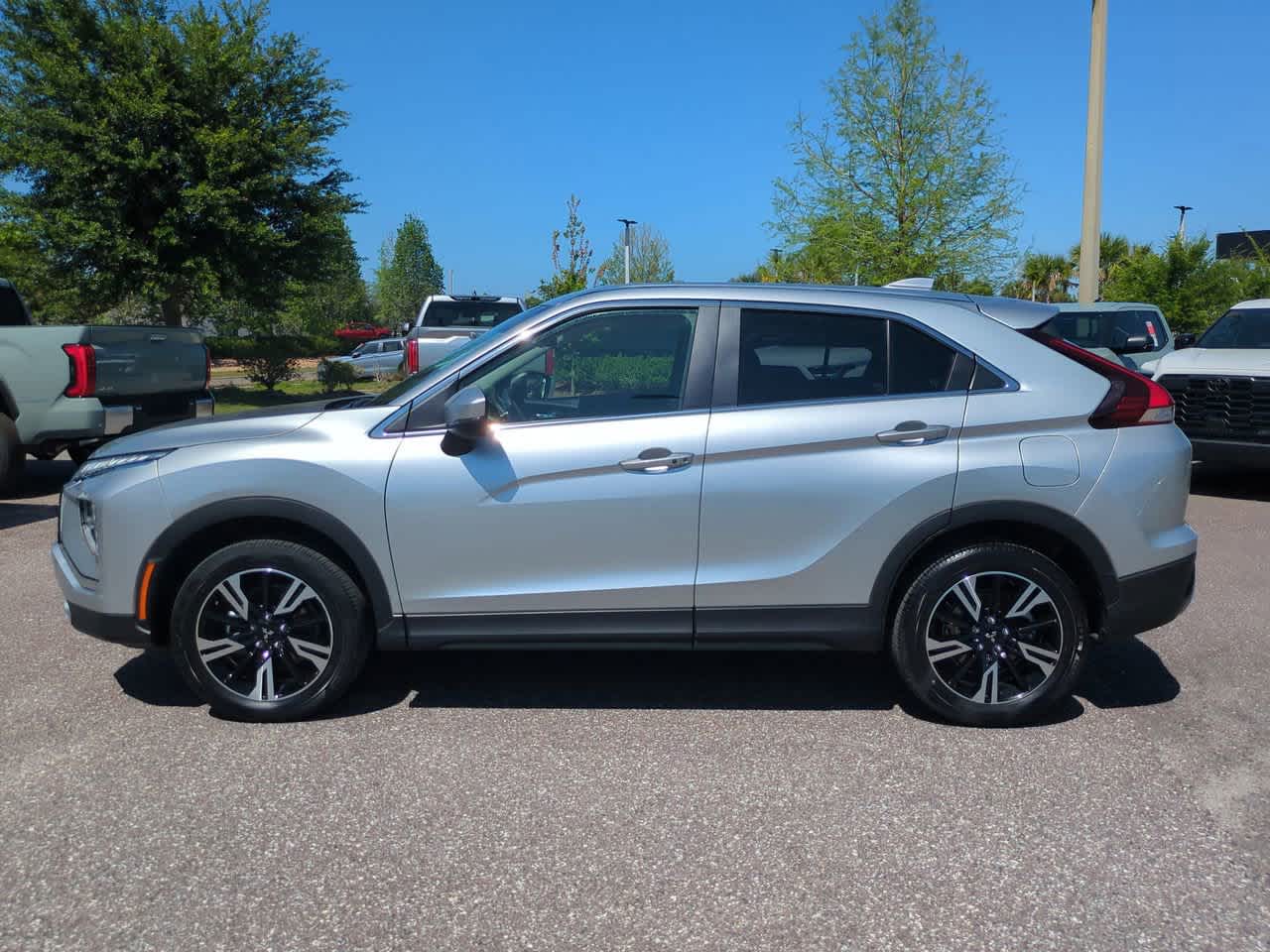 Thumbnail: 2025 Mitsubishi Eclipse Cross - 3