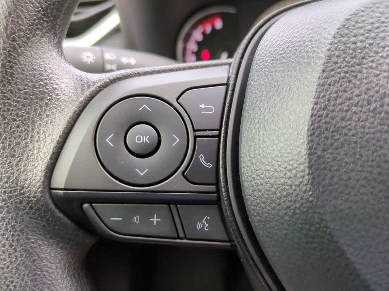 Thumbnail: 2025 Toyota RAV4 - 23