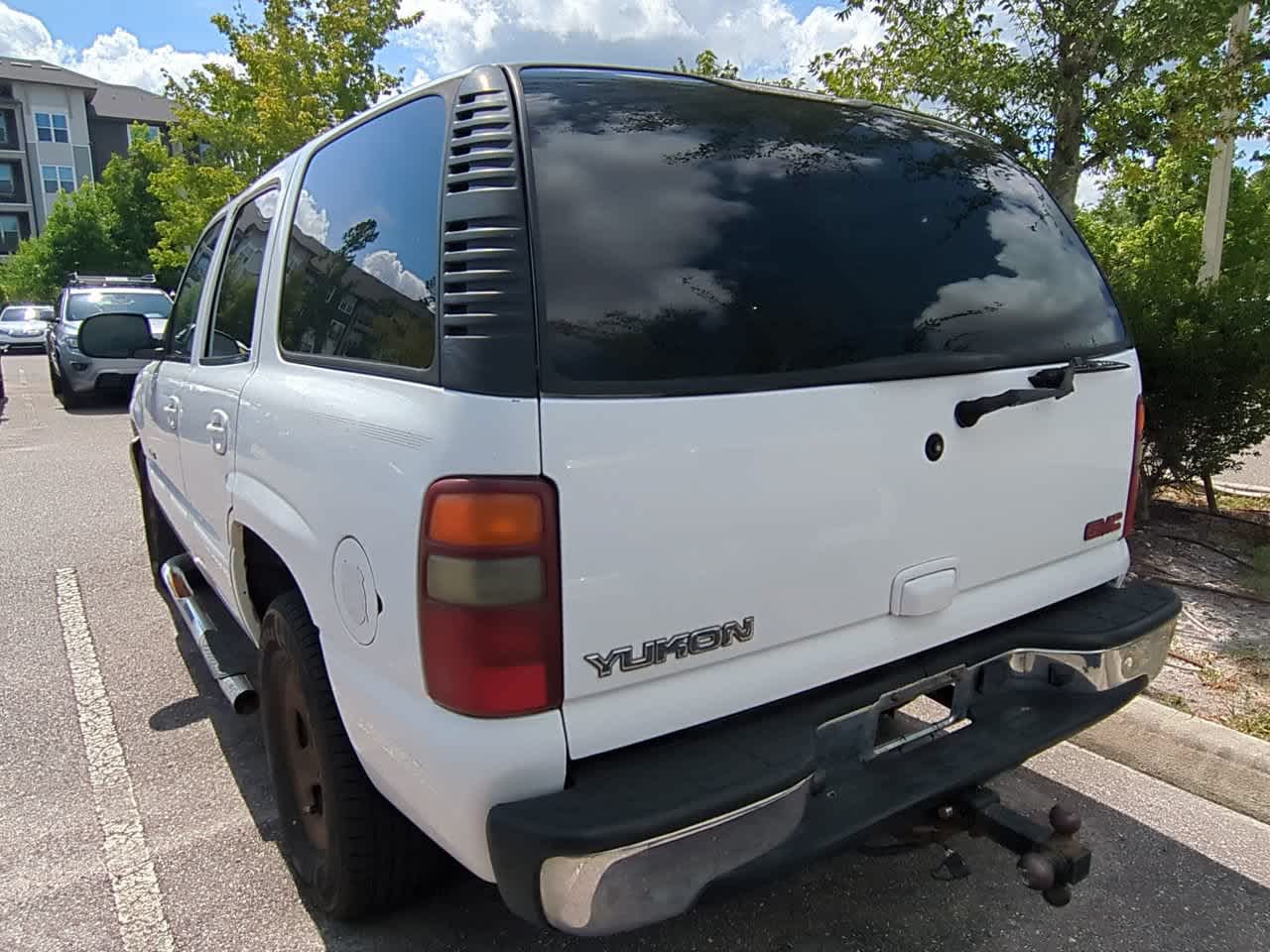 Thumbnail: 2002 GMC Yukon - 4