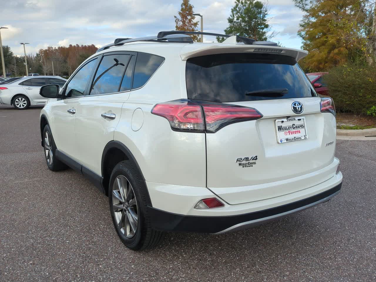 Thumbnail: 2018 Toyota RAV4 - 4