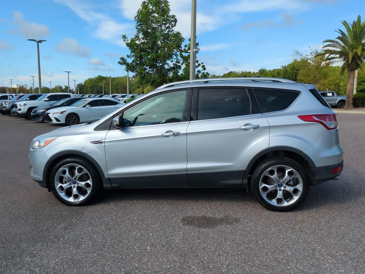 Thumbnail: 2014 Ford Escape - 3