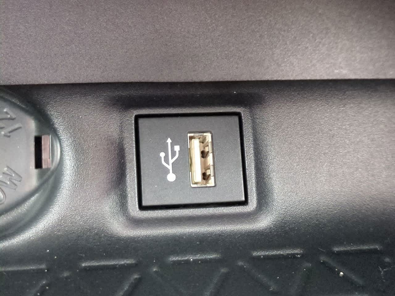 Thumbnail: 2025 Toyota RAV4 - 21